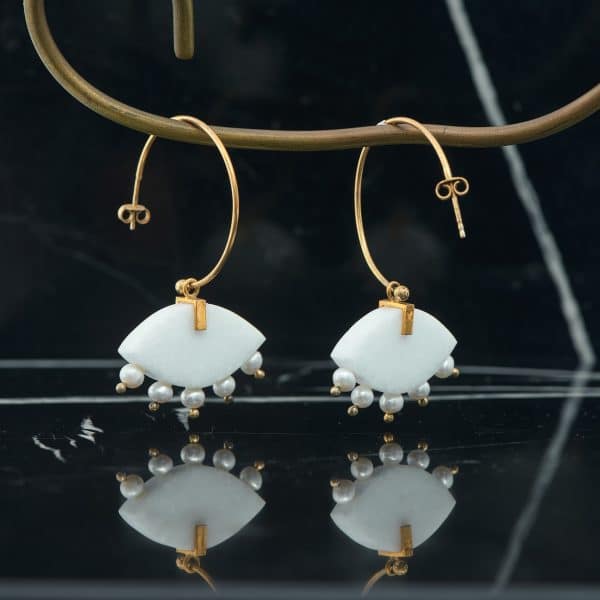 λευκά μαρμάρινα σκουλαρίκια κρίκοι με φυσικές πέρλες - κύκλωπας